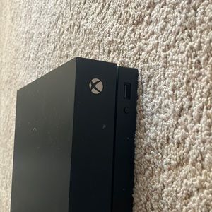 Xbox one X power cord included